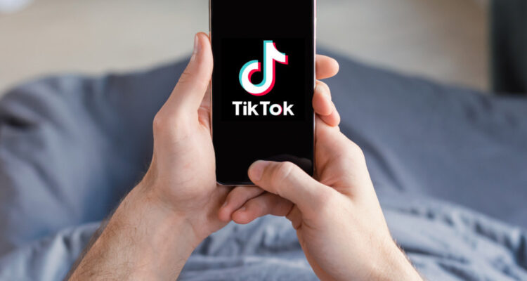 warum kann ich auf tiktok niemanden folgen​
